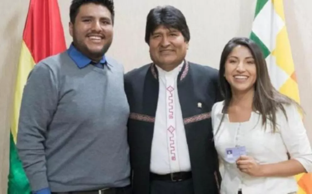 Los hijos de Evo Morales viajan de Bolivia hacia la Argentina
