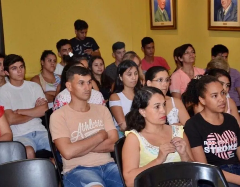 Más de 20 estudiantes de Eldorado tendrán albergue en Posadas y Oberá