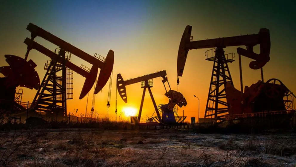 Petróleo en un frágil equilibrio 