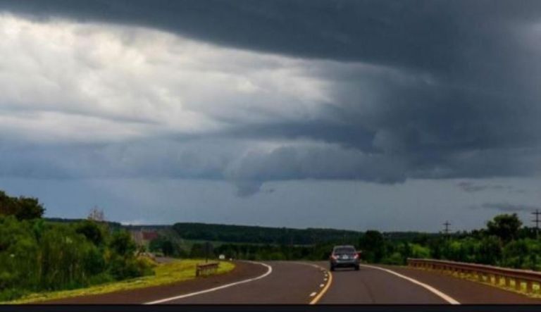 Alerta meteorológica por fuertes tormentas en Misiones Alerta meteorológica por fuertes tormentas en Misiones