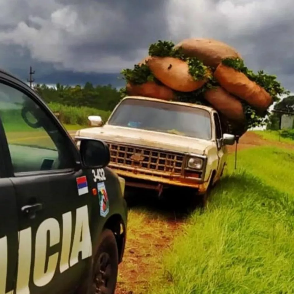 Hipólito Irigoyen: Una camioneta iba repleta de yerba robada 	