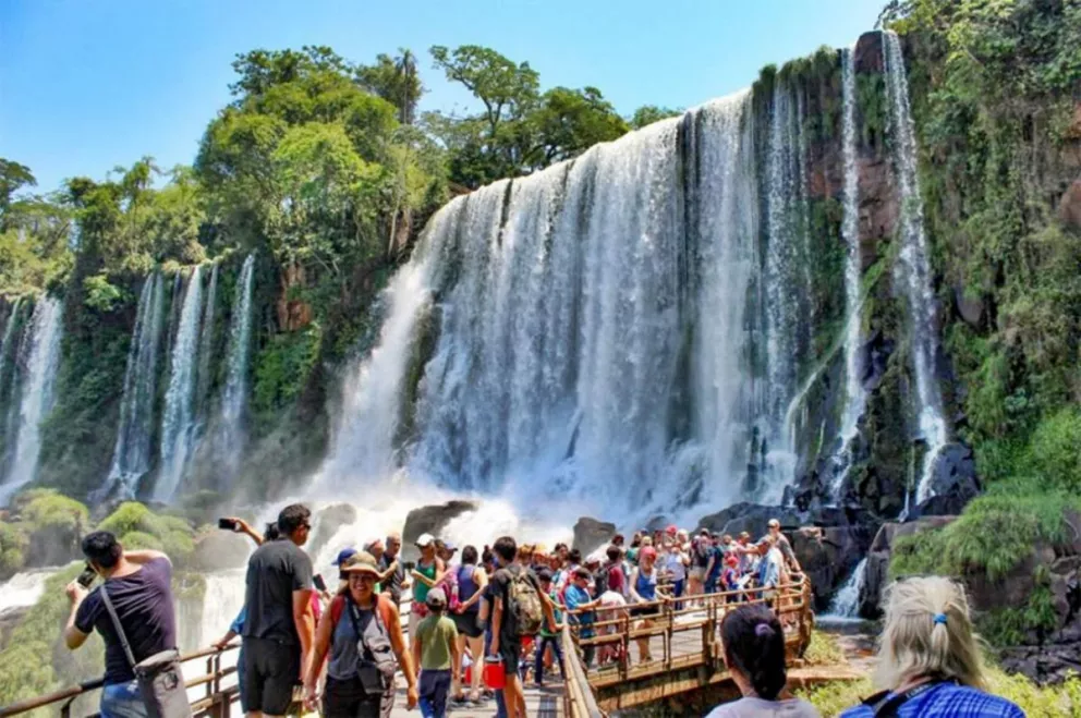 Gran expectativa en Posadas e Iguazú por el fin de semana largo