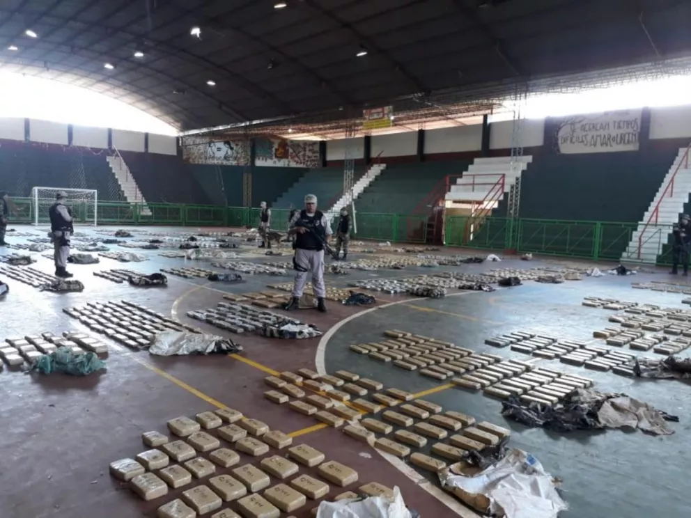 Prefectura secuestró casi dos toneladas de marihuana en Puerto Libertad
