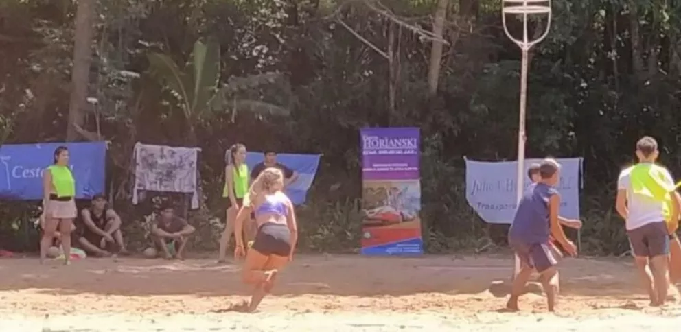 Primer torneo de verano de Beach Cestoball en Eldorado