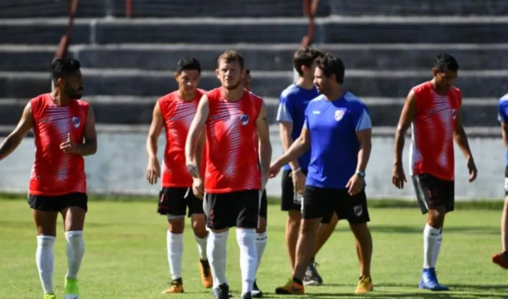 Guaraní Antonio Franco derrotó 2 a 1 a Atlético Posadas