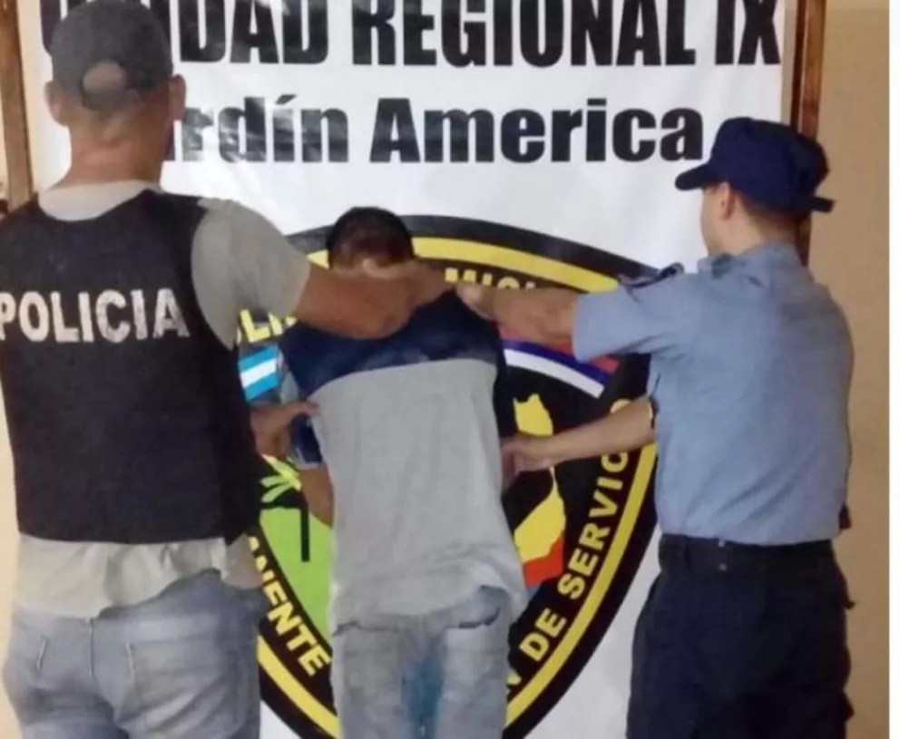 Jardín América: detienen a otro joven por incitar a saqueos a través de WhatsApp