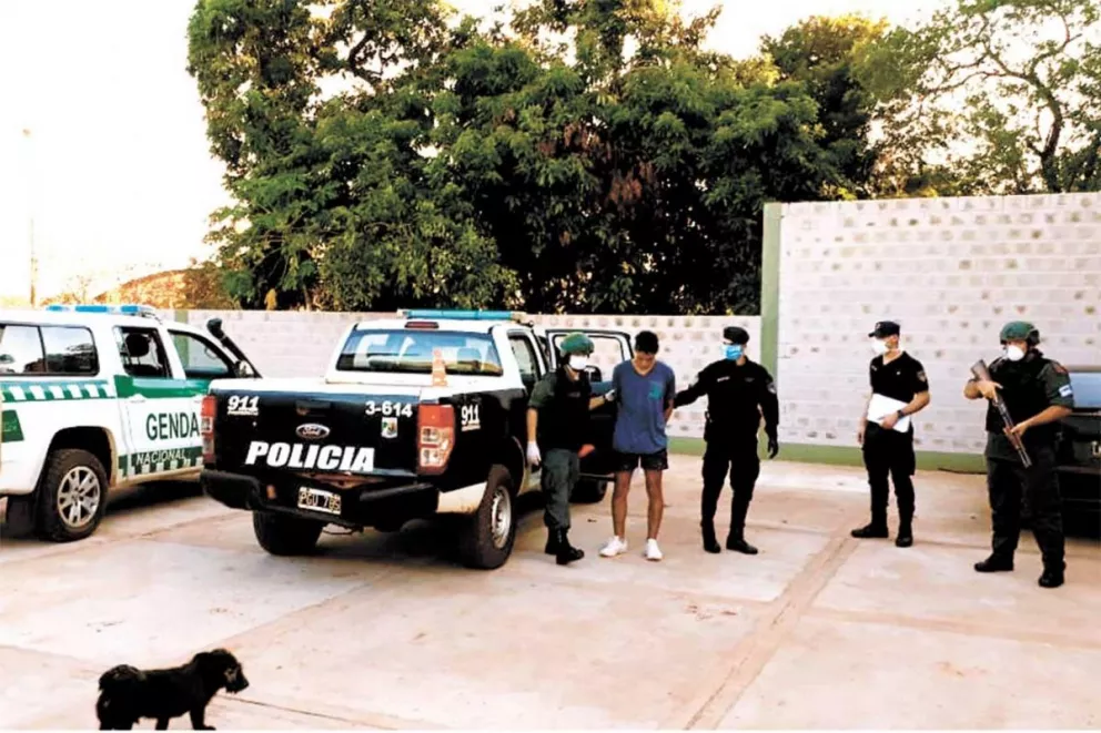 Uno de los detenidos fue ubicado en la localidad de Puerto Esperanza.