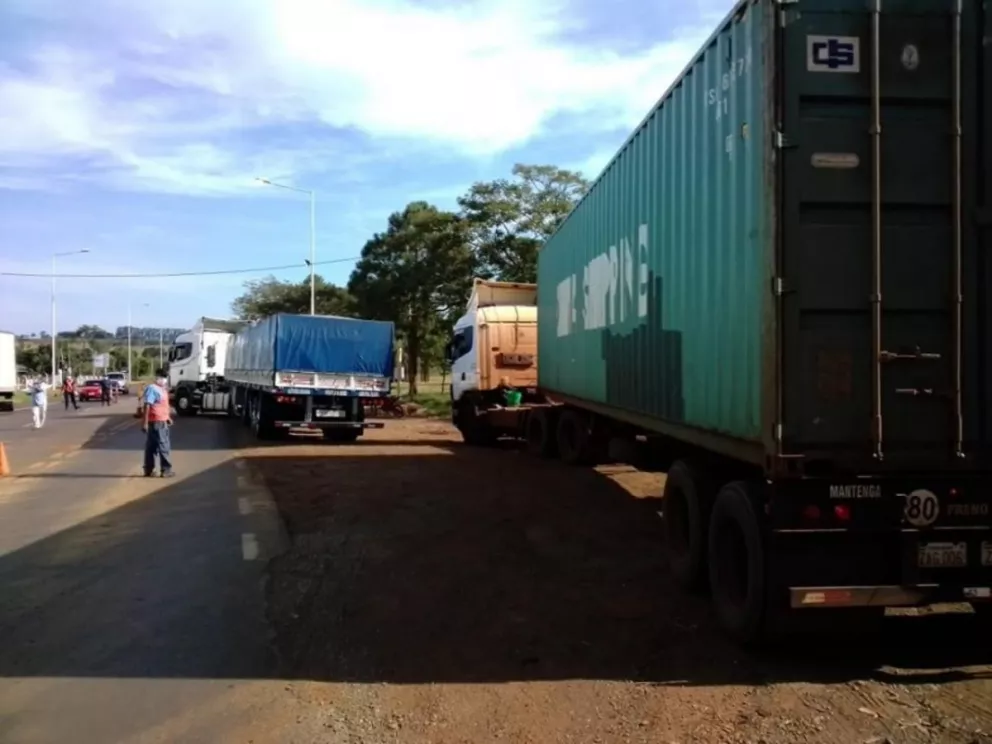 En Virasoro brindan asistencia a los camioneros