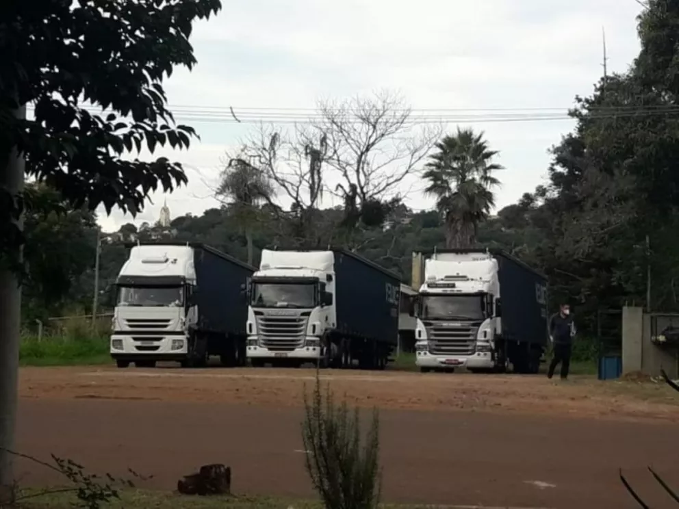 Ingreso de camiones brasileños provocó polémica en Alba Posse