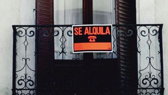 Se alquila Se alquila