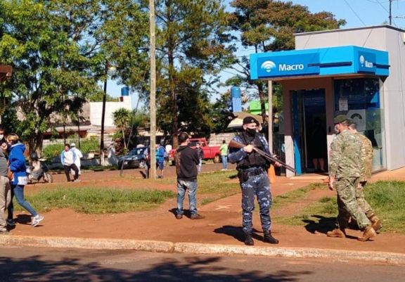 Iguazú: intensificaron los controles en la vía pública ante la obligatoriedad del uso de barbijo Iguazú: intensificaron los controles en la vía pública ante la obligatoriedad del uso de barbijo