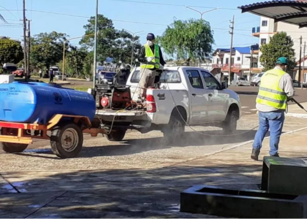 Vialidad Provincial realiza tareas de desinfección en lugares públicos de Irigoyen