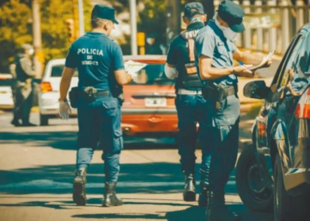 Herrera Ahuad anunció un bono de 5 mil pesos para efectivos de la Policía de Misiones