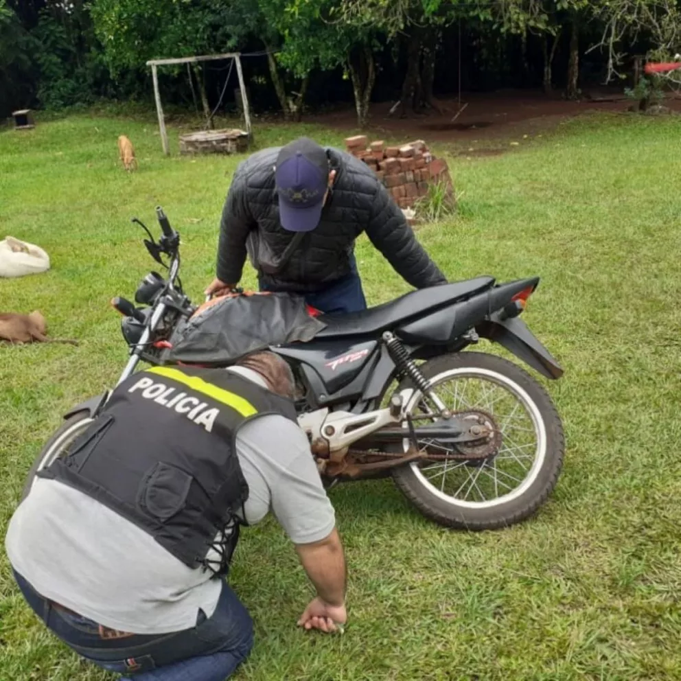 En San Javier, dos policías terminaron presos por ladrones de moto