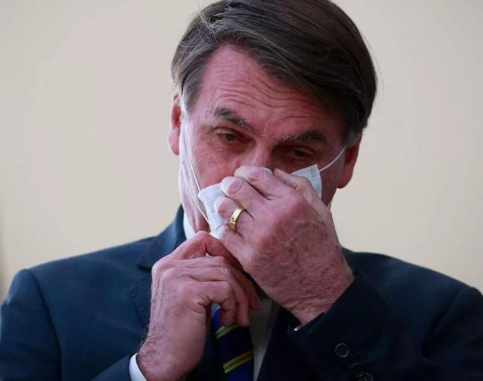 Bolsonaro insiste con el regreso del fútbol pese a los 20 mil muertos en Brasil
