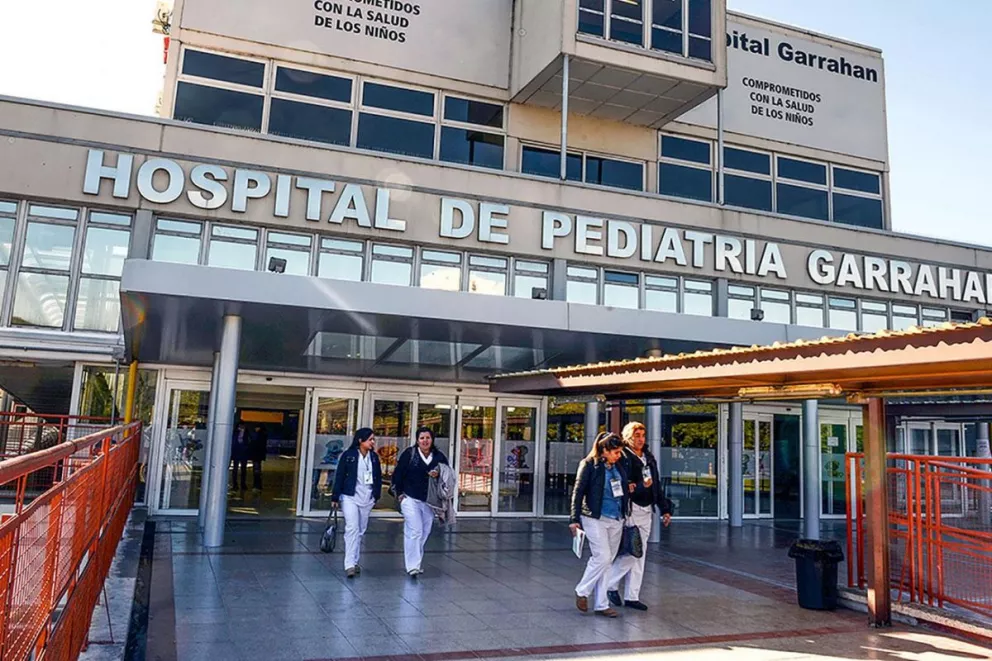 El niño de 3 años permanece internado en el Hospital Garrahan en Buenos Aires, adonde fue traslado desde el Pediátrico de Posadas por un tumor.