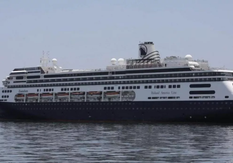 Cuatro muertos y 138 pasajeros con síntomas en un crucero que zarpó desde Buenos Aires