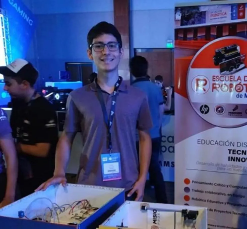 Estudiante de Robótica ganó el primer puesto en el primer torneo internacional virtual