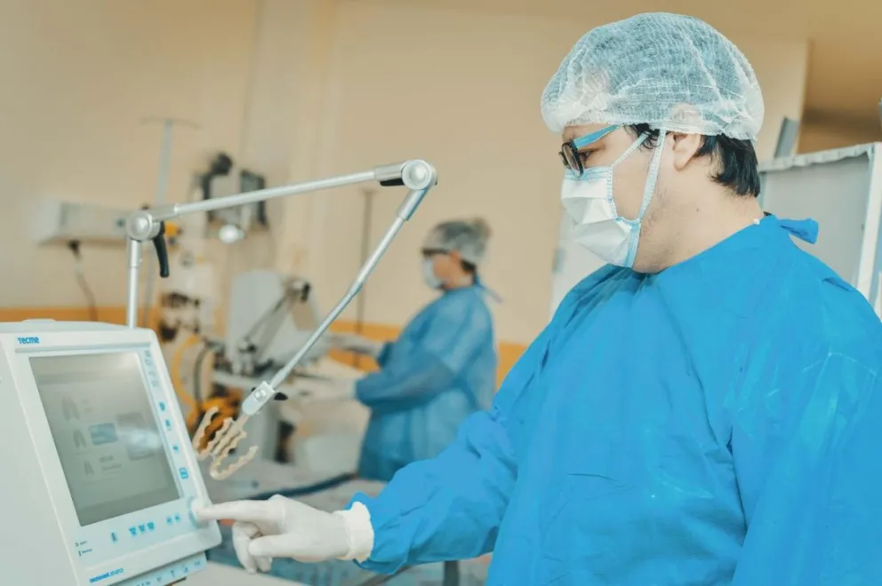 Parate de los nuevos equipos instalados en el Hospital Favaloro de Posadas