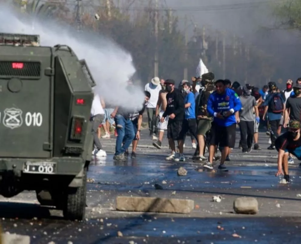 Chile: fuertes disturbios en Santiago por falta de comida y trabajo