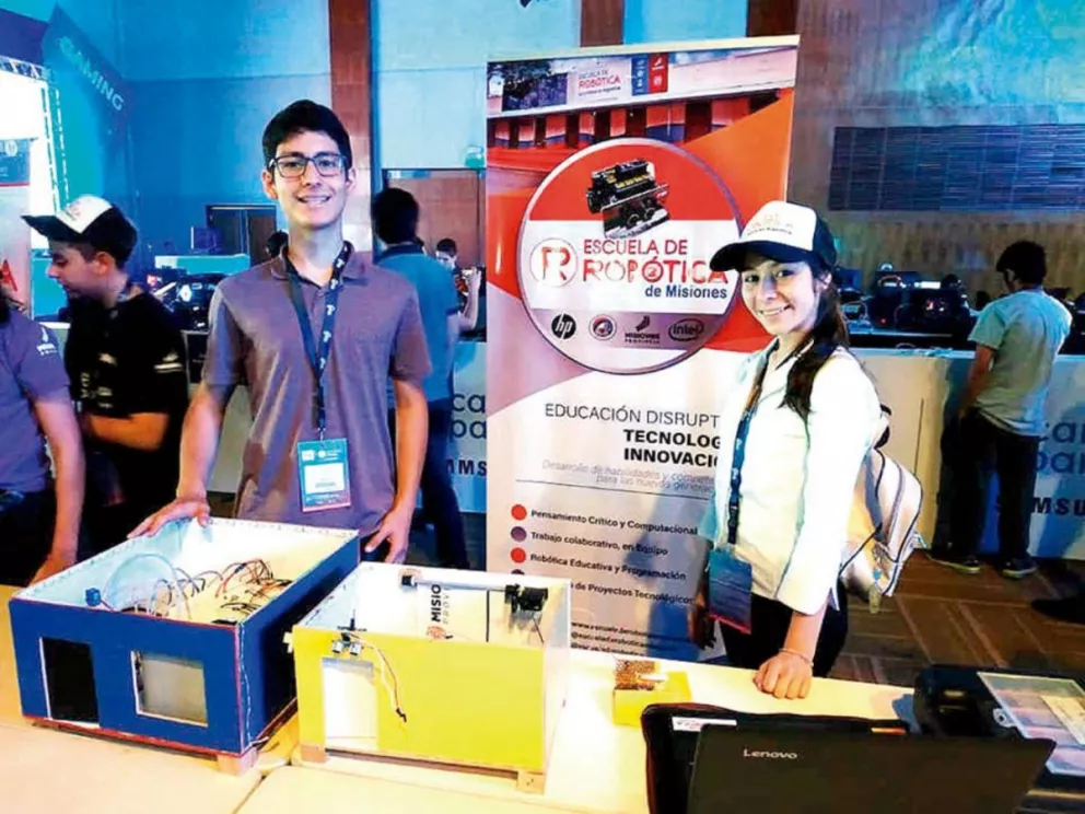 Posadeño ganó torneo virtual internacional con su robot