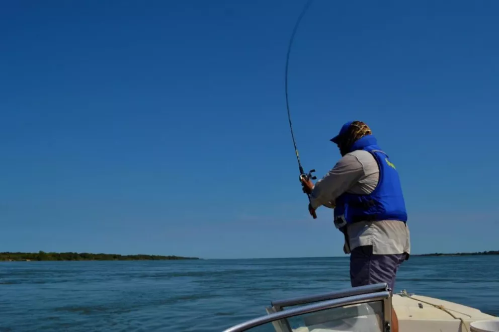 Prohíben toda forma de pesca en la provincia de Corrientes, inclusive la de subsistencia