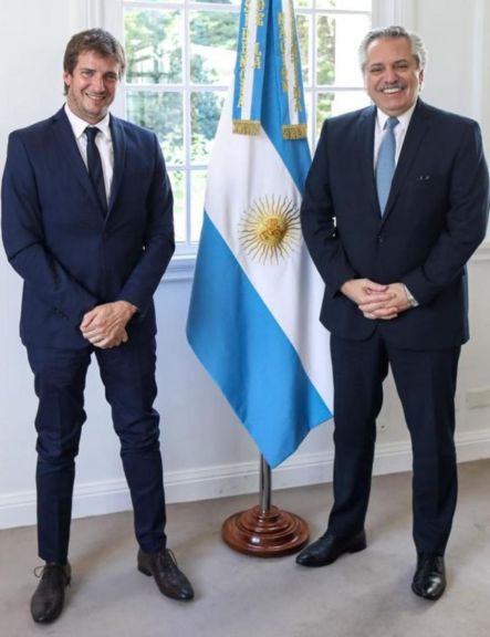 El presidente Alberto Fernández con el titular de la EBY por Argentina Ignacio Barrios Arrecha El presidente Alberto Fernández con el titular de la EBY por Argentina Ignacio Barrios Arrecha