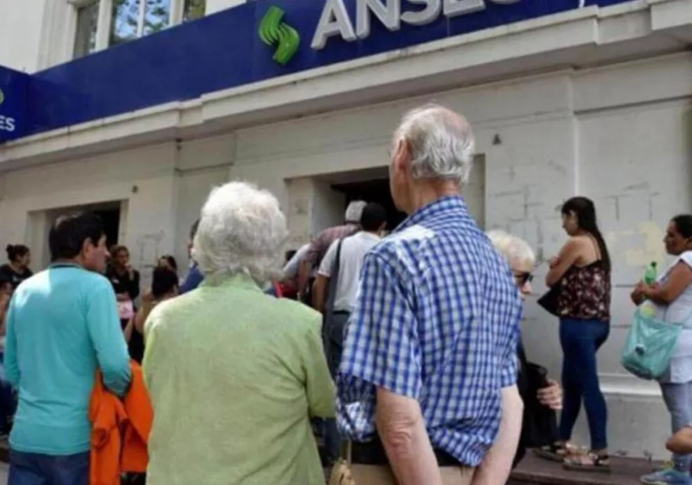 Jubilaciones, pensiones y medio aguinaldo: el cronograma de pagos de la Anses de junio