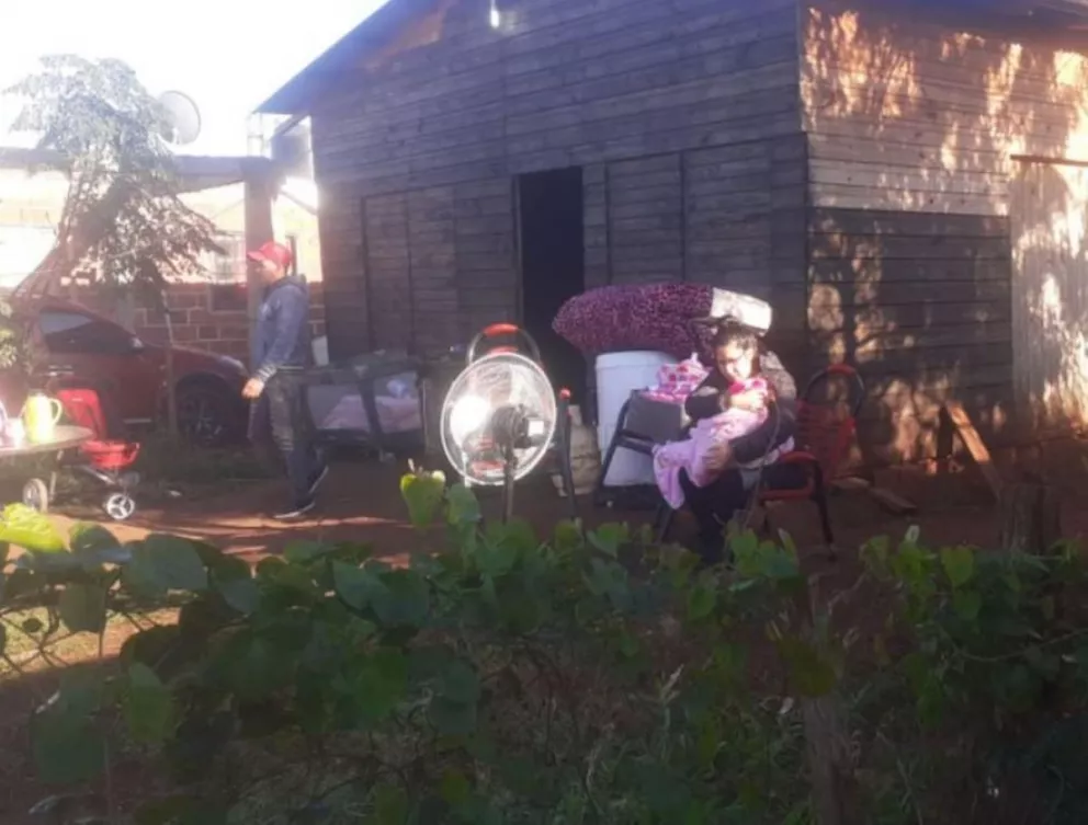 Iguazú: dejó su casa en manos de un cuidador por una complicación después del parto y la vendió