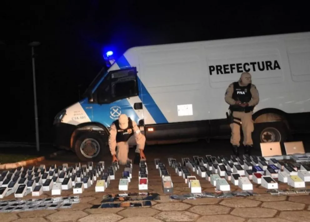 Prefectura secuestró celulares y computadoras de contrabando a orillas del rio Paraná