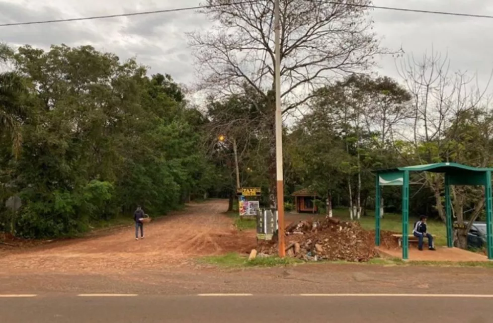 Iguazú: trasladan el control a autovía de acceso y reabren accesos bloqueados sobre ruta 12