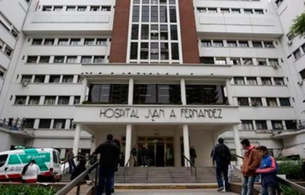 Internaron al jefe de enfermería del Hospital Fernández por Covid-19