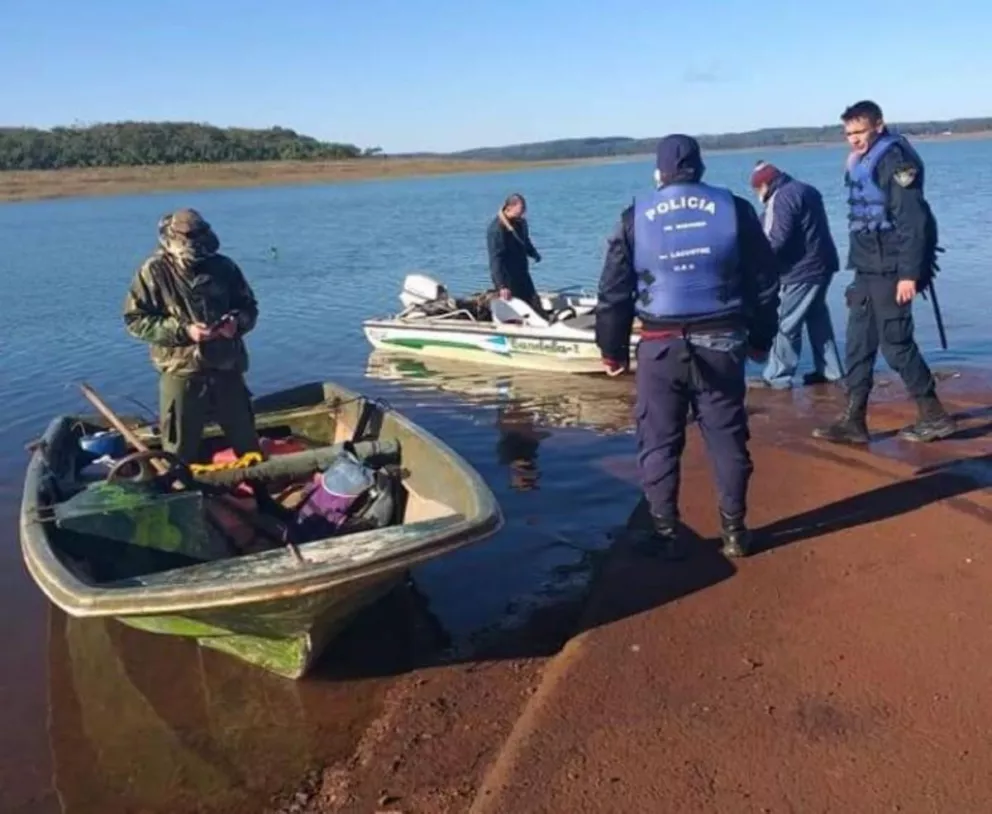 Continúa la búsqueda del joven que desapareció en las aguas del lago Urugua-í