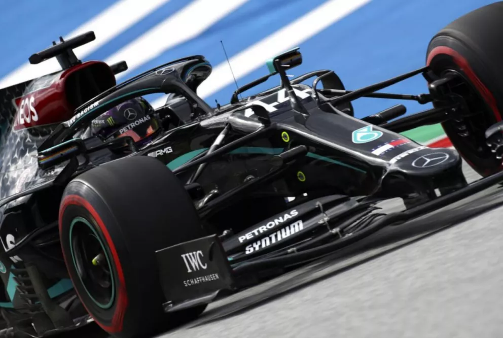 En la vuelta de la F1, Hamilton dominó los entrenamientos en Austria