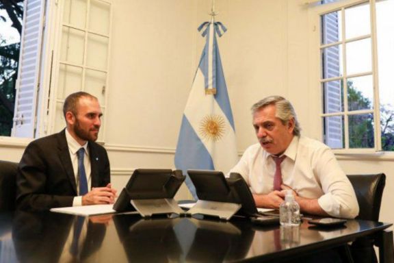 El Gobierno aclara que no restringirá la compra de dólar ahorro El Gobierno aclara que no restringirá la compra de dólar ahorro