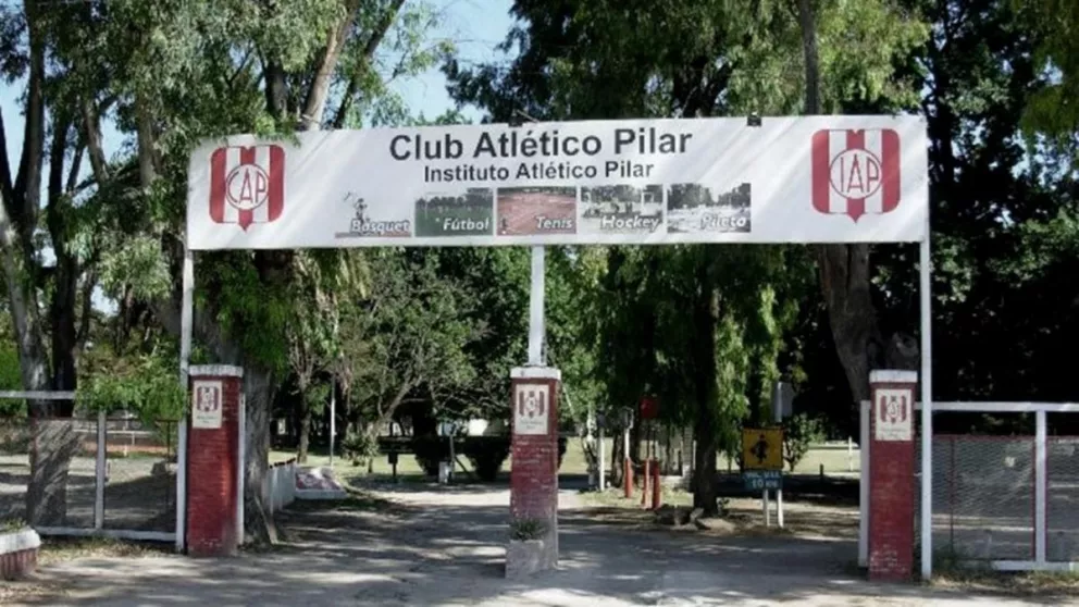 Aseguran que Frigerio participó del juego de pádel clandestino en un club de Pilar