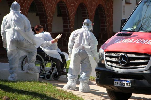 Confirmaron 147 muertes y 7.513 nuevos contagios en las últimas 24 horas en Argentina Confirmaron 147 muertes y 7.513 nuevos contagios en las últimas 24 horas en Argentina