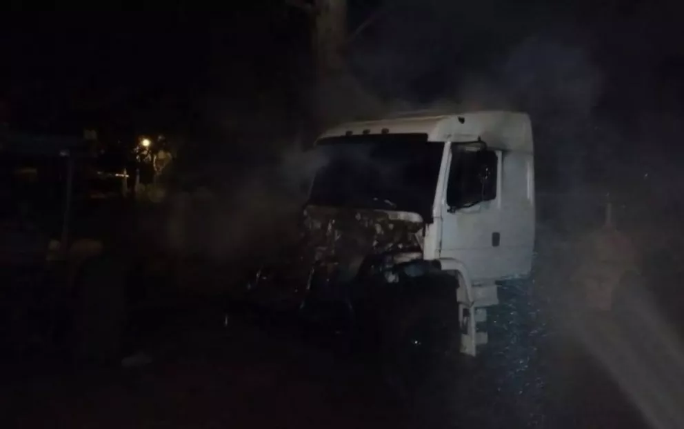 Investigan las causas del incendio de un camión en Puerto Rico