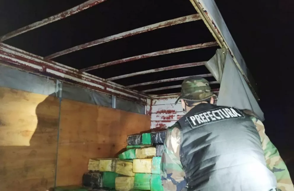 Incautaron un camión con 3,4 toneladas de marihuana en Corpus 