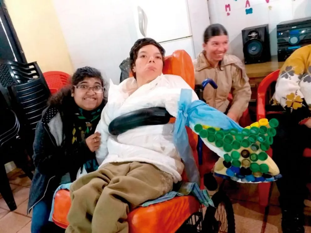 San Ignacio: Padres crearon un taller para chicos con discapacidad 