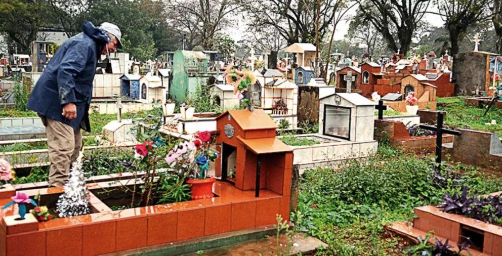 Por día se exhuman hasta 15 cuerpos para que el cementerio no colapse