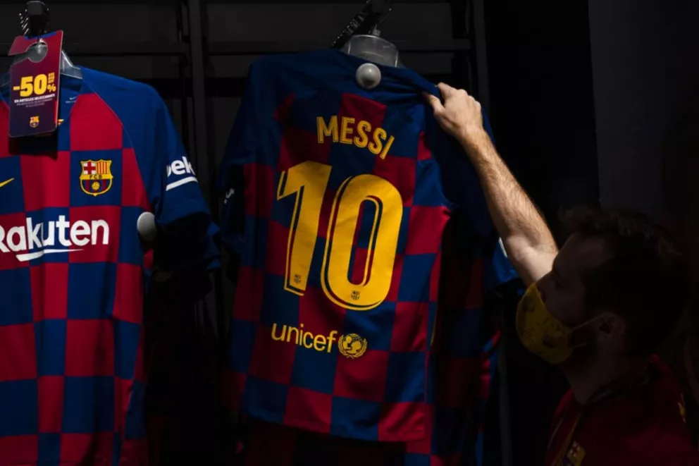 Camista de Messi en una tienda de Barcelona
