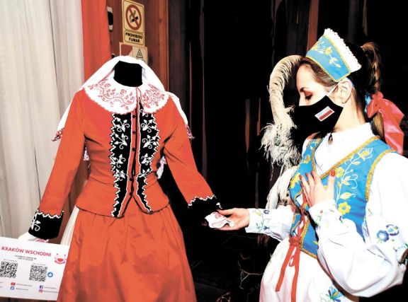 Por las restricciones, algunas colectividades como la polaca tuvieron que reconvertirse desde lo gastronómico y con novedades en sus exposiciones. Ayer concluyó Oberá Inmigrante. Por las restricciones, algunas colectividades como la polaca tuvieron que reconvertirse desde lo gastronómico y con novedades en sus exposiciones. Ayer concluyó Oberá Inmigrante.