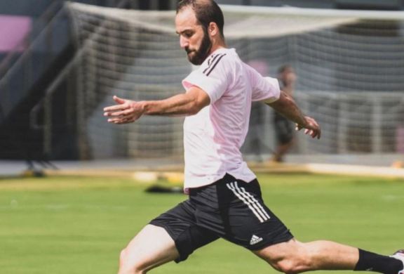 Higuaín fue presentado en el Inter de Miami y ya son 41 los jugadores argentinos en la MLS Higuaín fue presentado en el Inter de Miami y ya son 41 los jugadores argentinos en la MLS