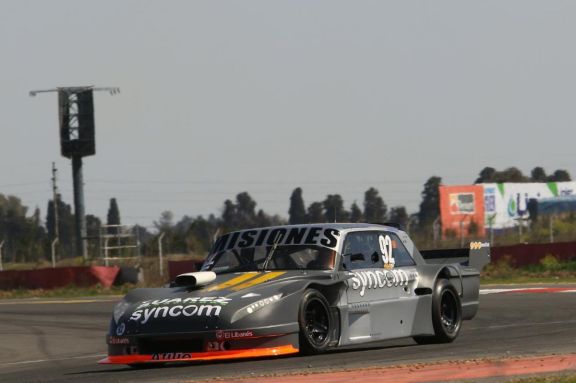 Buen inicio de Rudito Bundziak en el TC Mouras Buen inicio de Rudito Bundziak en el TC Mouras