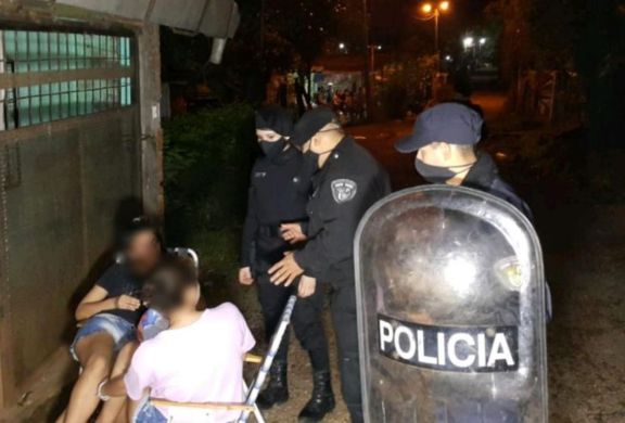 Más de 60 vehículos retenidos y 10 detenidos en Operativos de Seguridad Más de 60 vehículos retenidos y 10 detenidos en Operativos de Seguridad