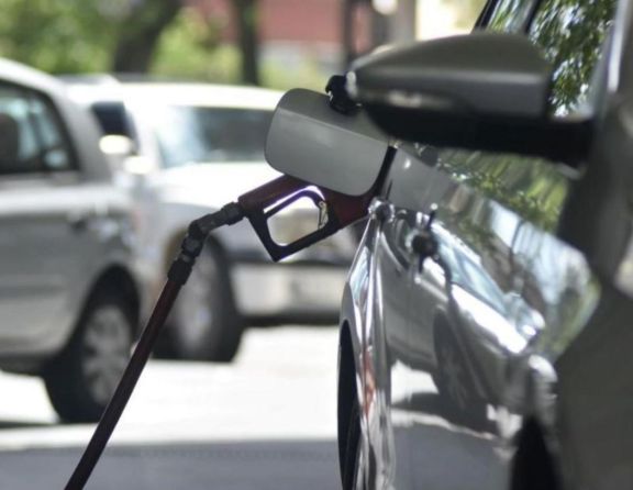 YPF aumentó un 3,5% el precio de las naftas YPF aumentó un 3,5% el precio de las naftas