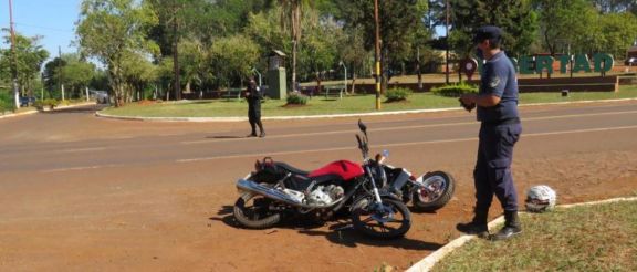 Dos motociclistas heridos en un choque en el acceso a Puerto Libertad Dos motociclistas heridos en un choque en el acceso a Puerto Libertad