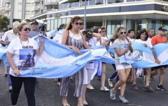 AFI denunció espionaje ilegal contra familiares de los tripulantes del ARA San Juan AFI denunció espionaje ilegal contra familiares de los tripulantes del ARA San Juan