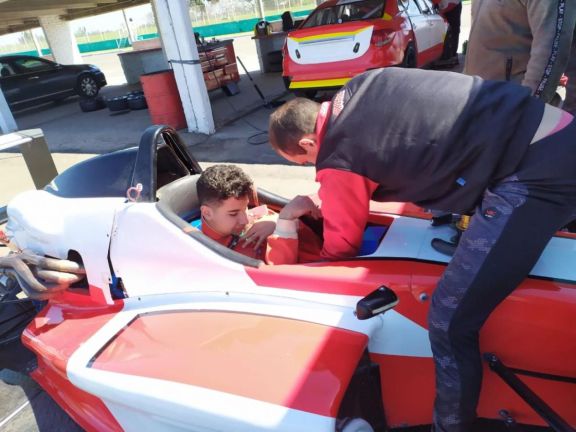 Chiapella tomará parte de las Comunitarias de la Fórmula Renault 2.0 Chiapella tomará parte de las Comunitarias de la Fórmula Renault 2.0